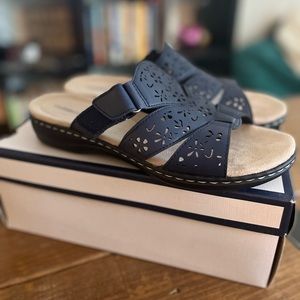 Croft & Barrow Sandals, Navy, Size 9.5
